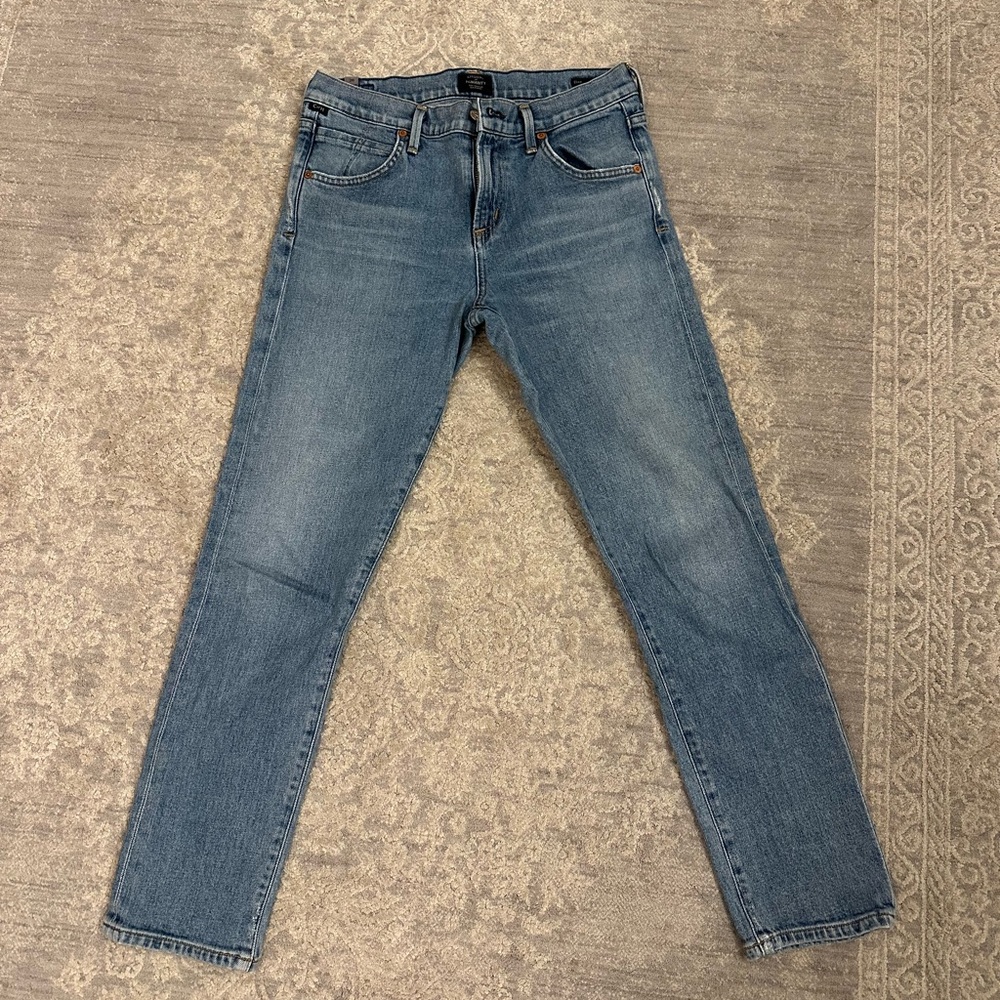 Citizens of Humanity mid rise slim fit crop. Great condition. Very soft.